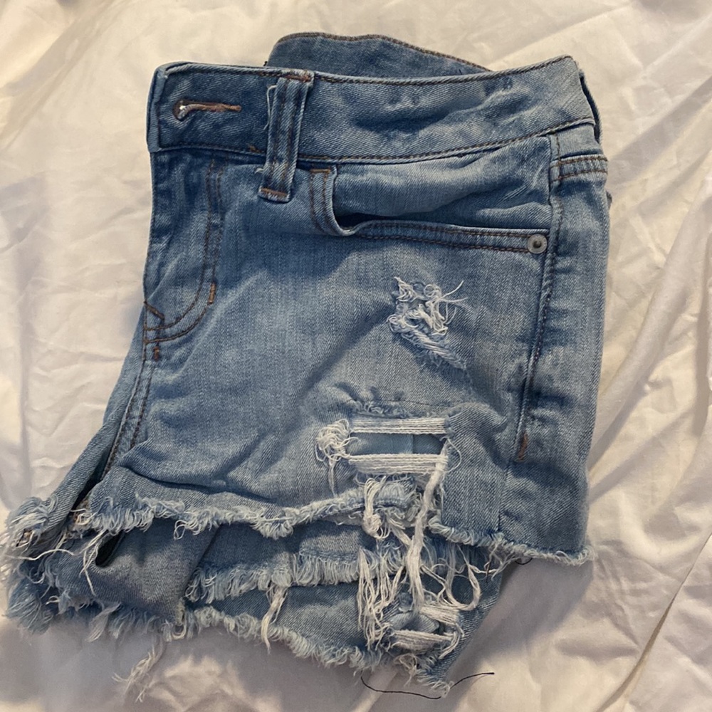 Express Shorts - Picture 3 of 6